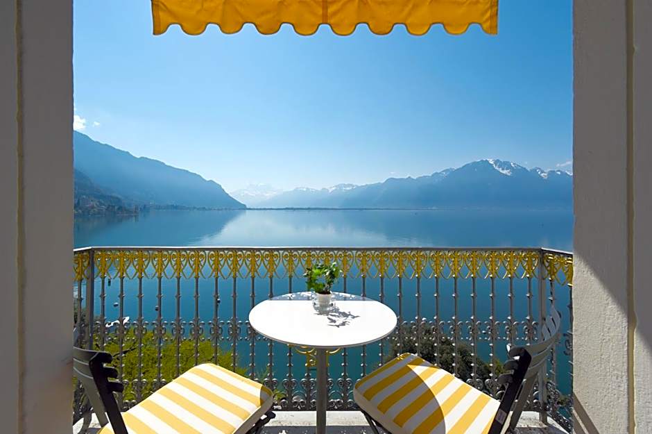 Les rives du Léman. Vue d'une chambre du Golf Hôtel Capt à Montreux.